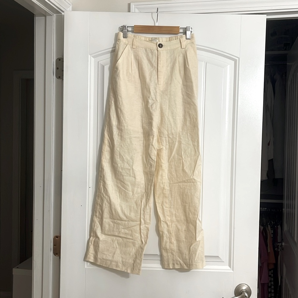 Linen pants, a loves a girl